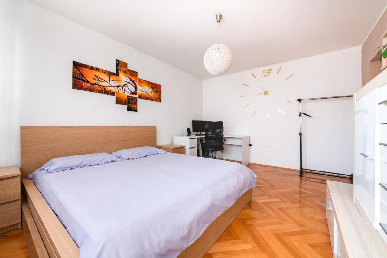 Apartment Niksa プーラ エクステリア 写真